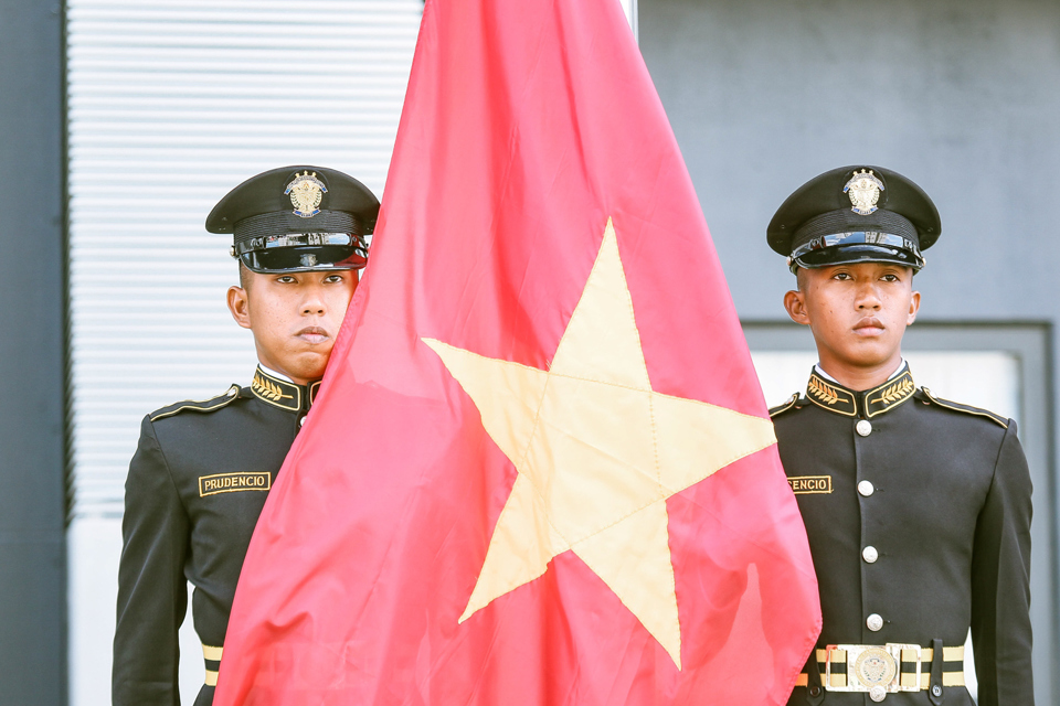 [Ảnh] Toàn cảnh Quốc kỳ Việt Nam tung bay tại SEA Games 30 - Ảnh 2