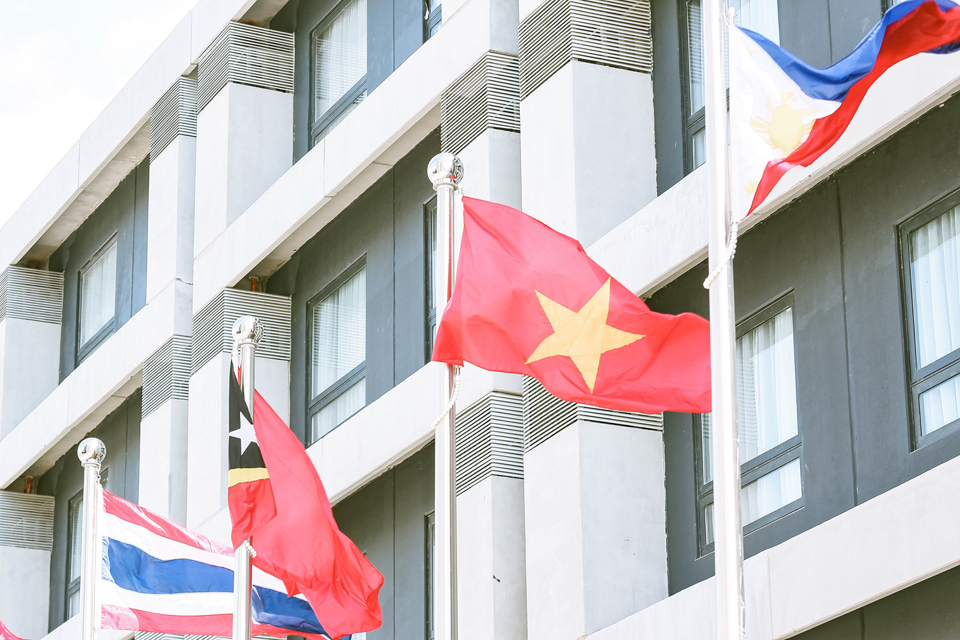 [Ảnh] Toàn cảnh Quốc kỳ Việt Nam tung bay tại SEA Games 30 - Ảnh 4