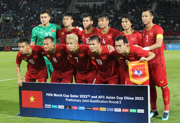 ĐT Việt Nam tụt 2 bậc trên bảng xếp hạng FIFA - Ảnh 1