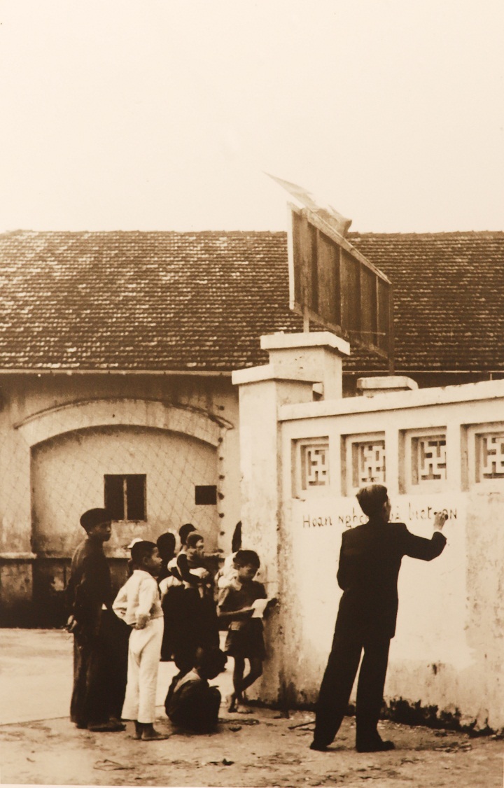 Hình ảnh hiếm về ngày Giải phóng Thủ đô năm 1954 - Ảnh 6
