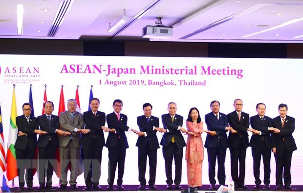 Các bộ trưởng ASEAN, Nhật Bản quan ngại diễn biến phức tạp ở Biển Đông - Ảnh 1
