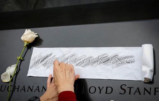 Những hình ảnh xúc động lễ tưởng niệm các nạn nhân vụ khủng bố 11/9 tại Mỹ - Ảnh 3