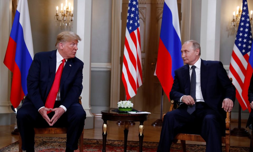 Nghị sĩ Mỹ đồng loạt phản đối Tổng thống Trump sau hội nghị thượng đỉnh với ông Putin - Ảnh 1