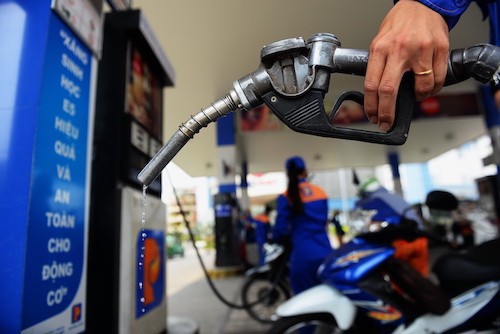 Xăng dầu tiếp tục tăng giá, RON95-III hơn 22.000 đồng/lít - Ảnh 1