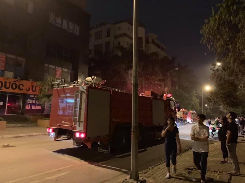Hà Nội: Cháy chung cư ở Hà Đông lúc rạng sáng - Ảnh 2