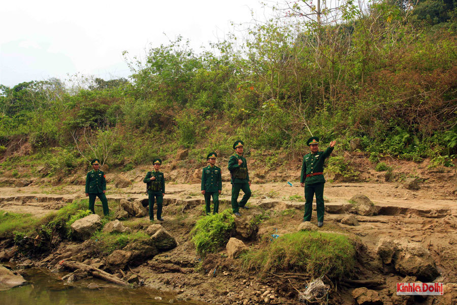 [Ảnh] Bảo vệ chủ quyền nơi con sông Hồng chảy vào đất Việt - Ảnh 6