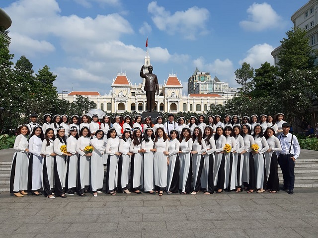 Trên 3.000 phụ nữ đồng diễn với áo dài trên phố đi bộ Nguyễn Huệ - Ảnh 11