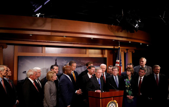 Thượng viện Mỹ thông qua dự luật cải cách thuế lớn nhất trong 30 năm - Ảnh 1