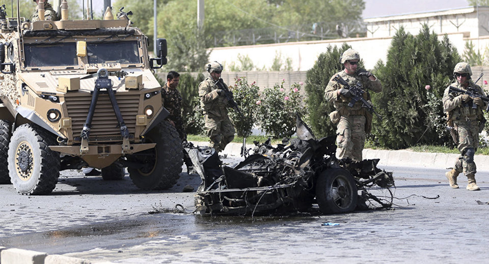 Phái đoàn Mỹ đột ngột bị tấn công liều chết ở Afghanistan - Ảnh 1