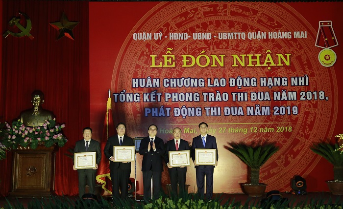 Quận Hoàng Mai đón nhận Huân chương Lao động hạng Nhì - Ảnh 2