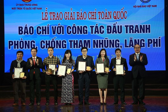 31 tác phẩm giành giải “Báo chí với công tác đấu tranh phòng, chống tham nhũng, lãng phí” - Ảnh 3