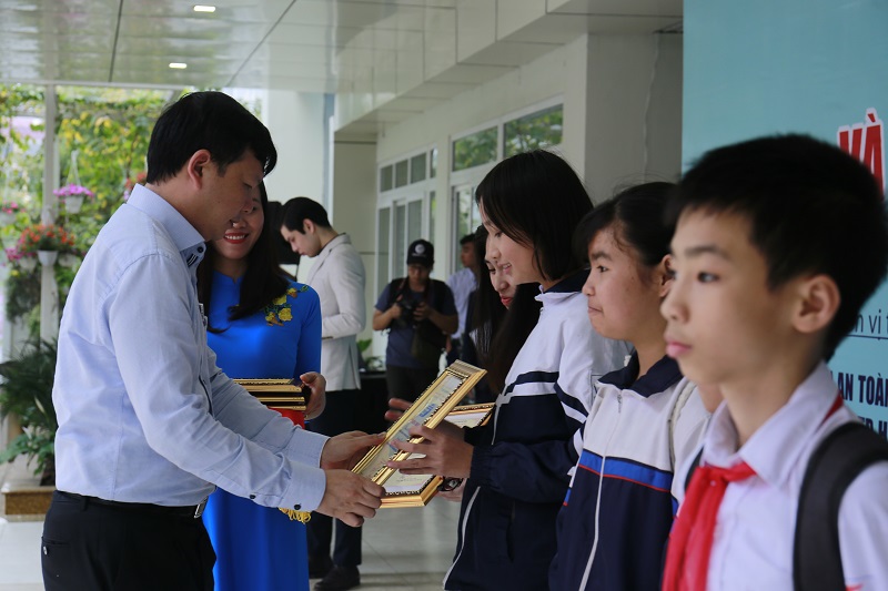 Trường THCS Cát Linh, THPT Tân Dân áp đảo vòng 2 cuộc thi Vì An toàn giao thông Thủ đô - Ảnh 1