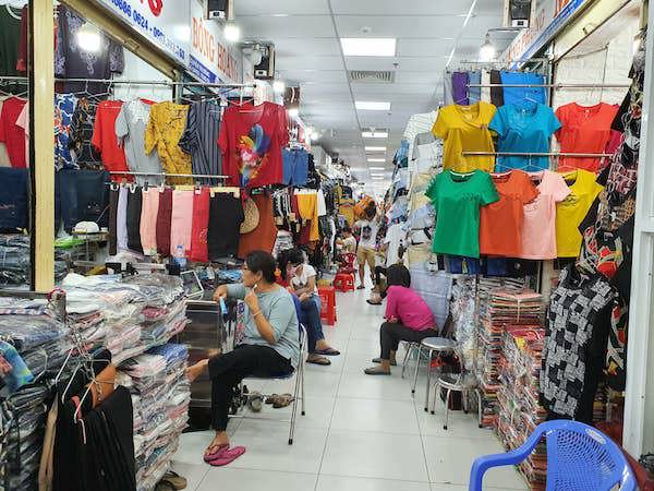 TP Hồ Chí Minh: Chợ An Đông ế ẩm, vắng khách trong mùa dịch Covid-19 - Ảnh 7