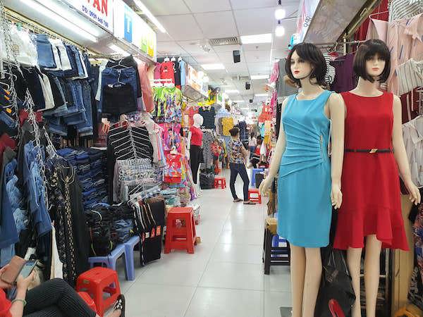 TP Hồ Chí Minh: Chợ An Đông ế ẩm, vắng khách trong mùa dịch Covid-19 - Ảnh 8