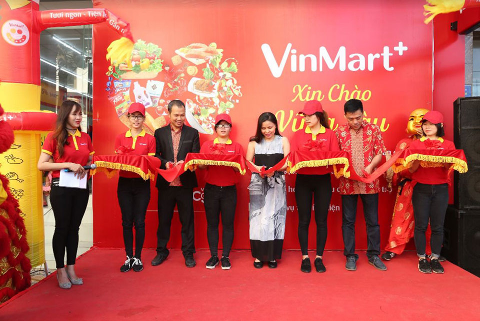 VinMart+ cấp tập khai trương 1 ngày 3 cửa hàng đón tết - Ảnh 1