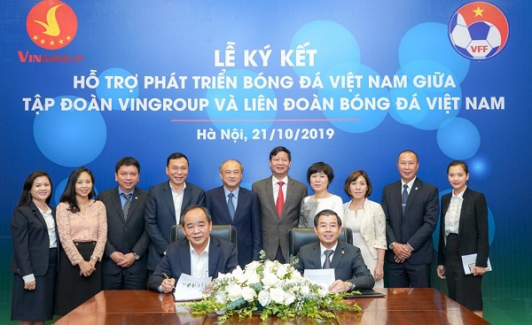 VinGroup và VFF ký thỏa thuận hợp tác chiến lược hỗ trợ phát triển bóng đá Việt Nam - Ảnh 1