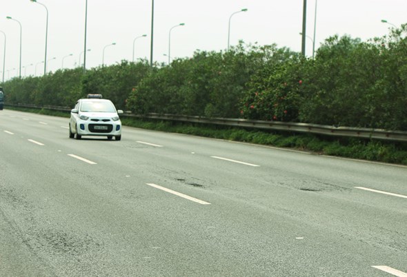 Hà Nội: Cận cảnh nhiều tuyến quốc lộ cần được sửa chữa, nâng cấp - Ảnh 2