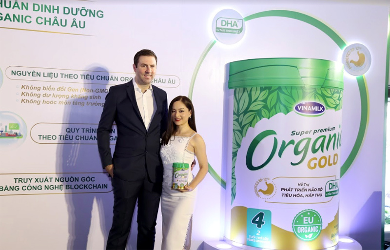 Vinamilk ra mắt sữa công thức trẻ em chuẩn Organic châu Âu đầu tiên tại Việt Nam - Ảnh 2