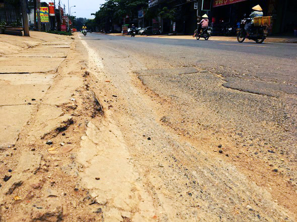Hà Nội: Cận cảnh nhiều tuyến quốc lộ cần được sửa chữa, nâng cấp - Ảnh 8