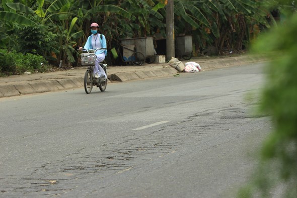 Hà Nội: Cận cảnh nhiều tuyến quốc lộ cần được sửa chữa, nâng cấp - Ảnh 9