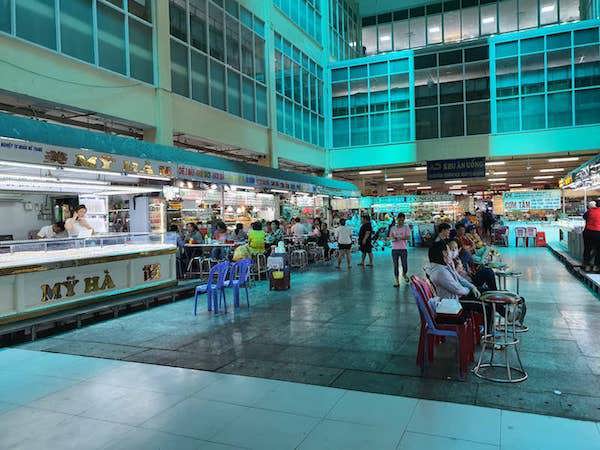 TP Hồ Chí Minh: Chợ An Đông ế ẩm, vắng khách trong mùa dịch Covid-19 - Ảnh 9