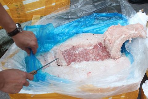 Hà Nội: Ngăn chặn 10 tấn nầm lợn "bẩn" lên bàn ăn - Ảnh 1