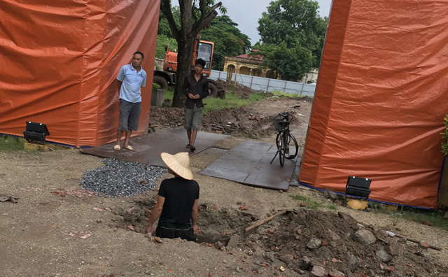 Thanh tra Sở Xây dựng Hà Nội kiểm tra dự án gây mất vệ sinh môi trường ở phường Điện Biên - Ảnh 2