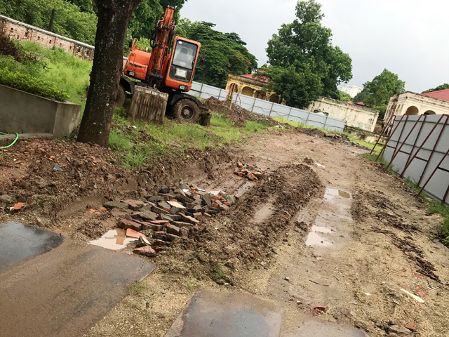 Thanh tra Sở Xây dựng Hà Nội kiểm tra dự án gây mất vệ sinh môi trường ở phường Điện Biên - Ảnh 1