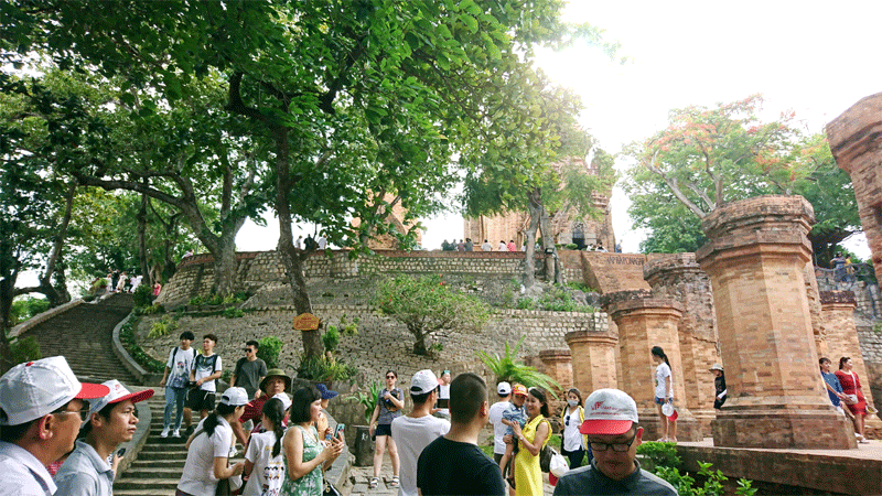 Ngắm nét cổ kính với kiến trúc độc đáo của Tháp Bà Ponagar Chămpa ở Nha Trang - Ảnh 1