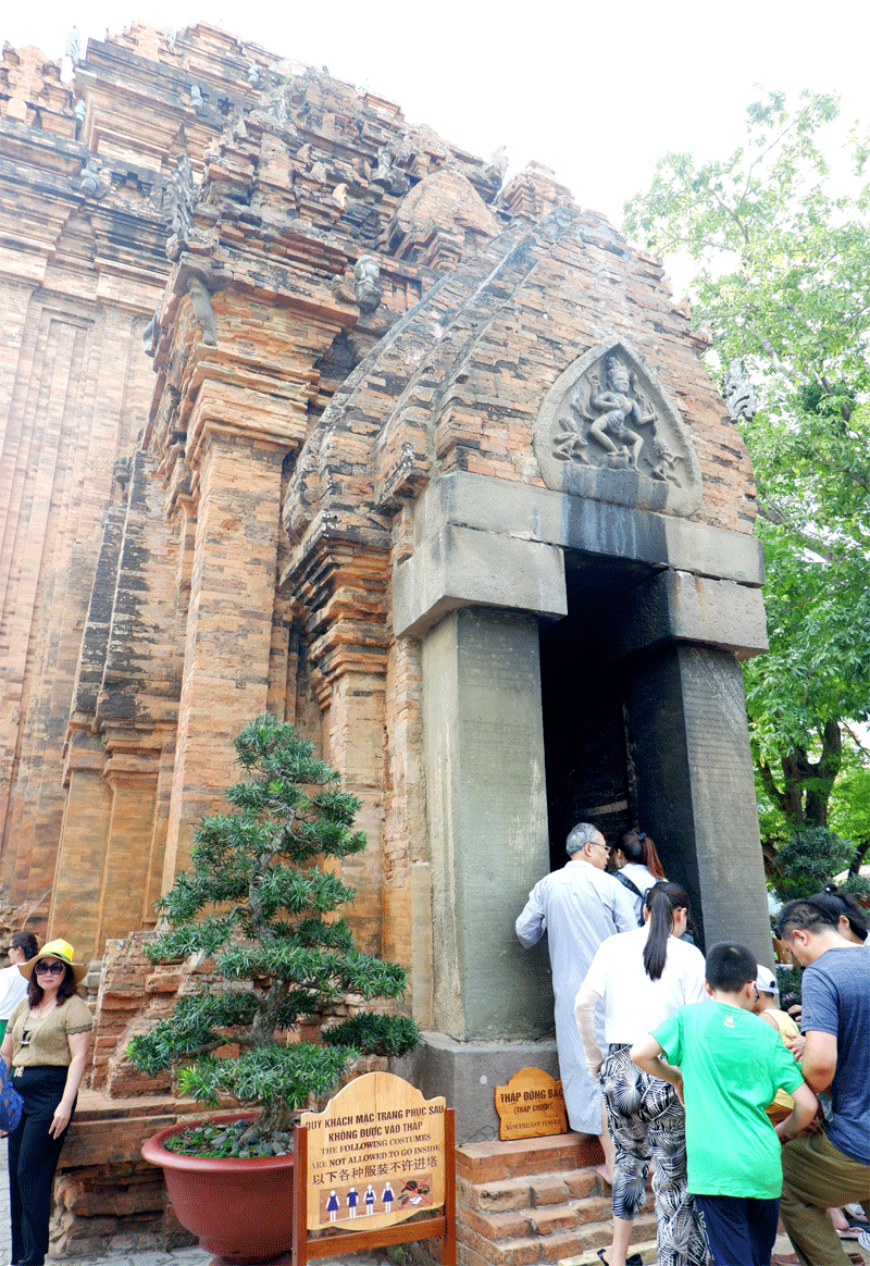 Ngắm nét cổ kính với kiến trúc độc đáo của Tháp Bà Ponagar Chămpa ở Nha Trang - Ảnh 8
