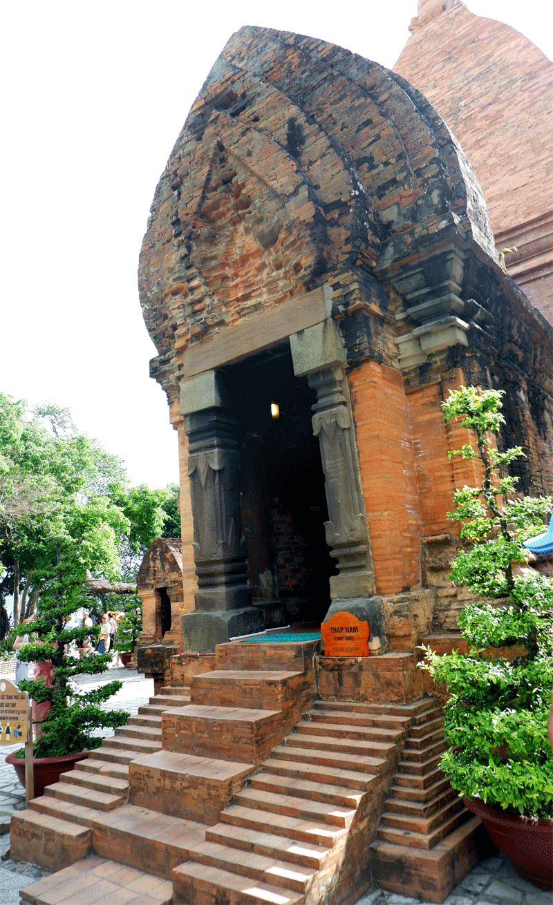 Ngắm nét cổ kính với kiến trúc độc đáo của Tháp Bà Ponagar Chămpa ở Nha Trang - Ảnh 6