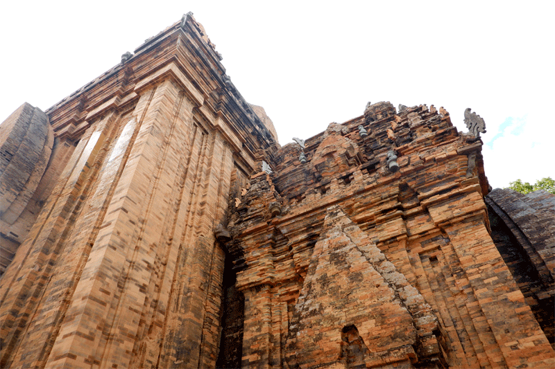Ngắm nét cổ kính với kiến trúc độc đáo của Tháp Bà Ponagar Chămpa ở Nha Trang - Ảnh 10