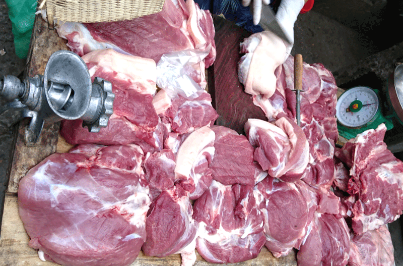 Giá thịt lợn tăng chóng mặt, một số hàng ăn trên địa bàn Hà Nội tăng giá theo - Ảnh 1