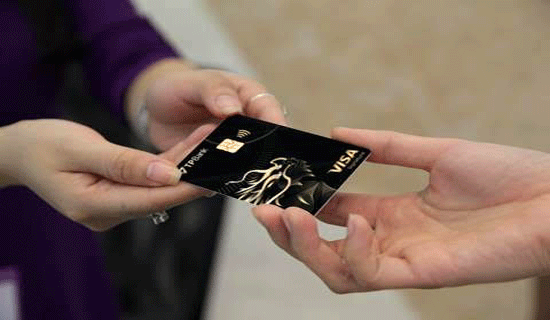 Ra mắt thẻ tín dụng kim loại, TPBank khai phá cuộc chơi mới cho thẻ ngân hàng - Ảnh 1