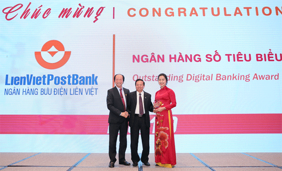 Loạt ngân hàng được xướng tên tại lễ trao giải “Ngân hàng Việt Nam tiêu biểu” - Ảnh 1