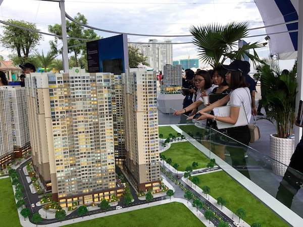 TP Hồ Chí Minh: Nhiều thách thức “bủa vây” thị trường bất động sản dịp cuối năm - Ảnh 1