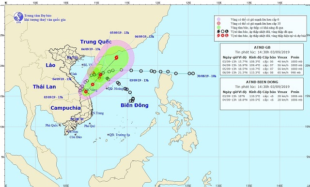 Mưa lớn tại miền Trung buộc thủy điện phải xả lũ, nhiều xã bị nước cô lập - Ảnh 1