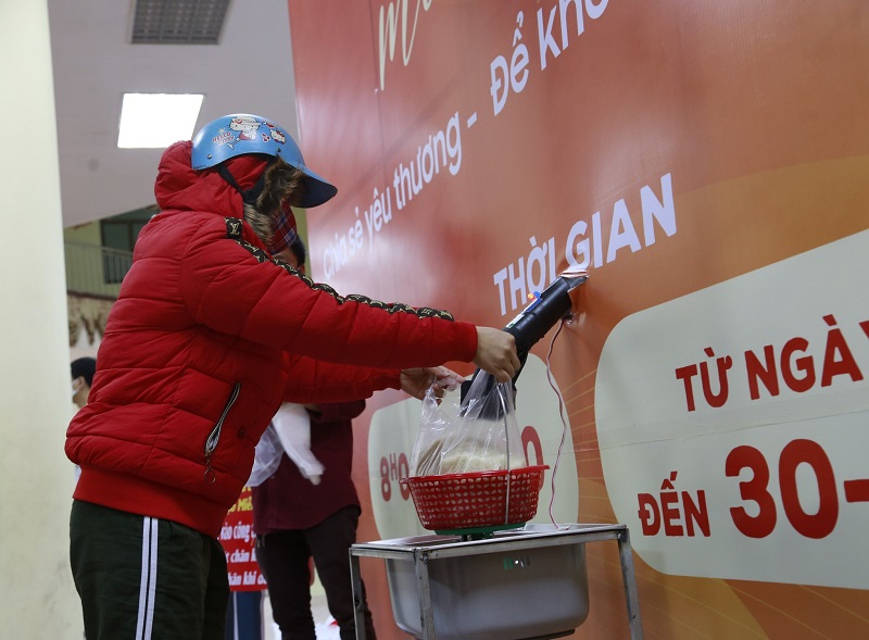 [Ảnh] Mở thêm “ATM gạo” phát miễn phí cho người khó khăn tại quận Bắc Từ Liêm - Ảnh 3