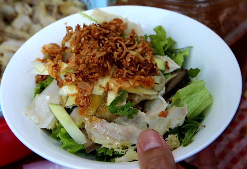 Trải nghiệm ẩm thực Đà Nẵng ở chợ Cồn - Ảnh 1