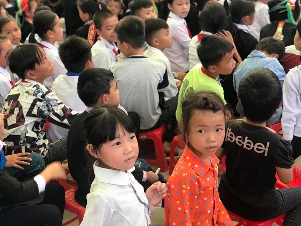 Học sinh trường Nguyễn Tất Thành gom đồng nát, góp tiền xây trường cho Hà Giang - Ảnh 7