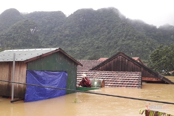 Nhờ sáng tạo này, dân Quảng Bình không phải lên núi trú ẩn khi lũ ập - Ảnh 5