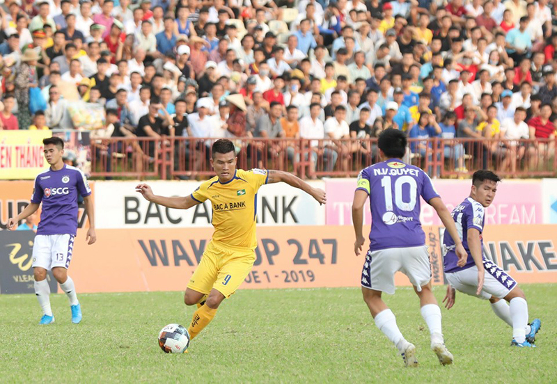 Vất vả đánh bại SLNA, Hà Nội FC vô địch V-League sớm 2 vòng đấu - Ảnh 1