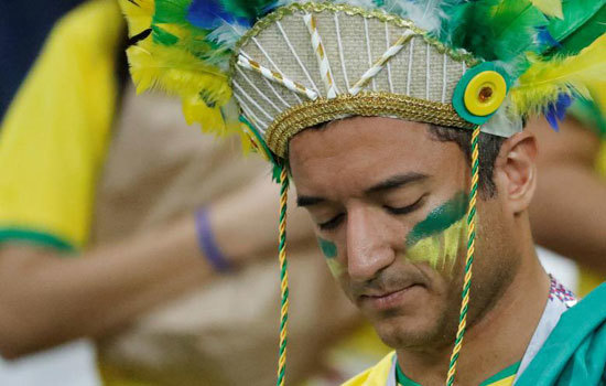 Tuyển thủ thất thần, CĐV khóc như mưa sau khi Brazil bị loại - Ảnh 10