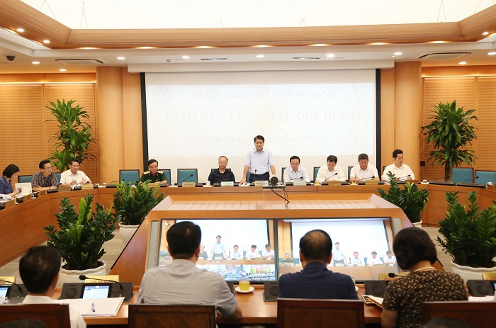 Chủ tịch Nguyễn Đức Chung yêu cầu thực hiện ngay các biện pháp cải thiện môi trường không khí - Ảnh 1