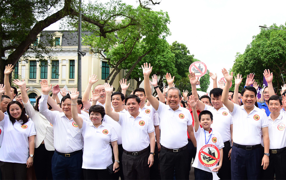 Chủ tịch Nguyễn Đức Chung: Tăng mức xử phạt cao nhất đối với hành vi vi phạm nồng độ cồn - Ảnh 2