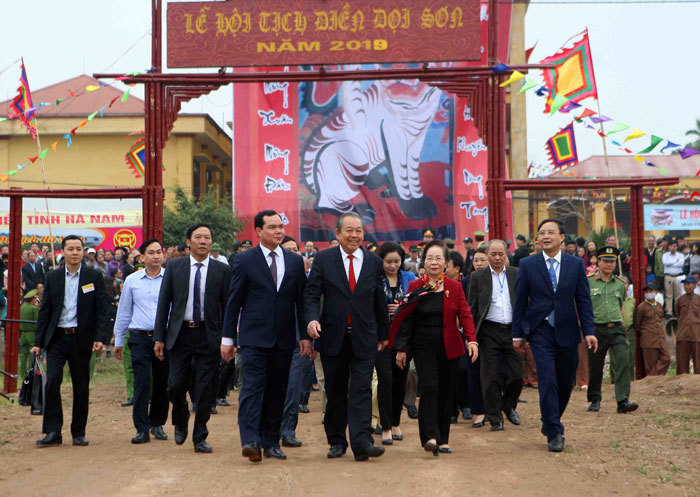 Phó Thủ tướng Trương Hòa Bình xuống đồng Khai hội Tịch điền - Ảnh 1