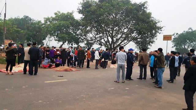 Tình tiết bất ngờ vụ xe khách đâm vào đoàn người đưa tang ở Vĩnh Phúc - Ảnh 2