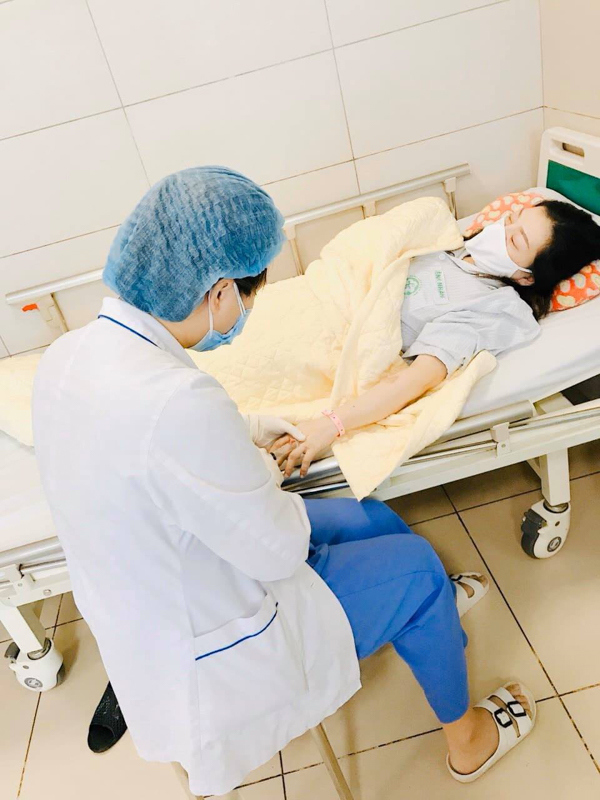 Những em bé chào đời tại bệnh viện cách ly - Ảnh 2