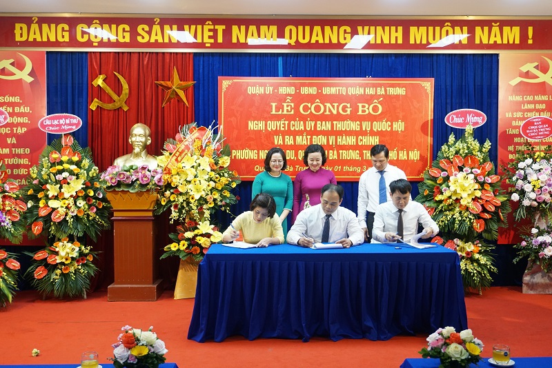 Chủ tịch UBND TP Nguyễn Đức Chung: Các phường mới tạo thuận lợi nhất cho người dân trong giao dịch hành chính - Ảnh 4