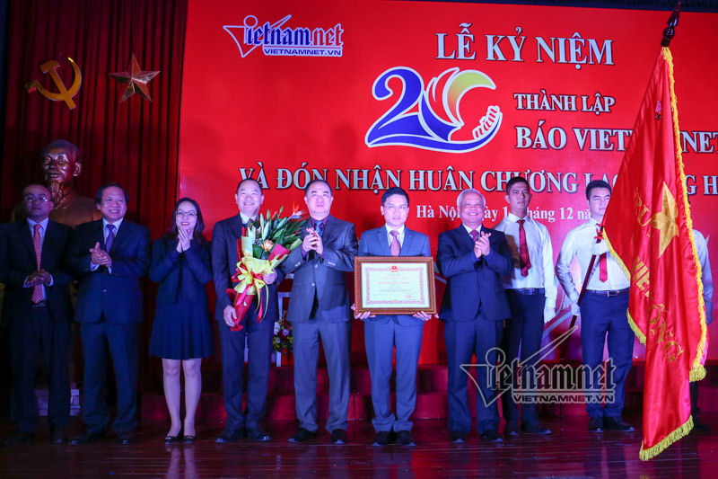 Báo VietNamNet kỷ niệm 20 năm thành lập và đón nhận Huân chương Lao động hạng nhì - Ảnh 1